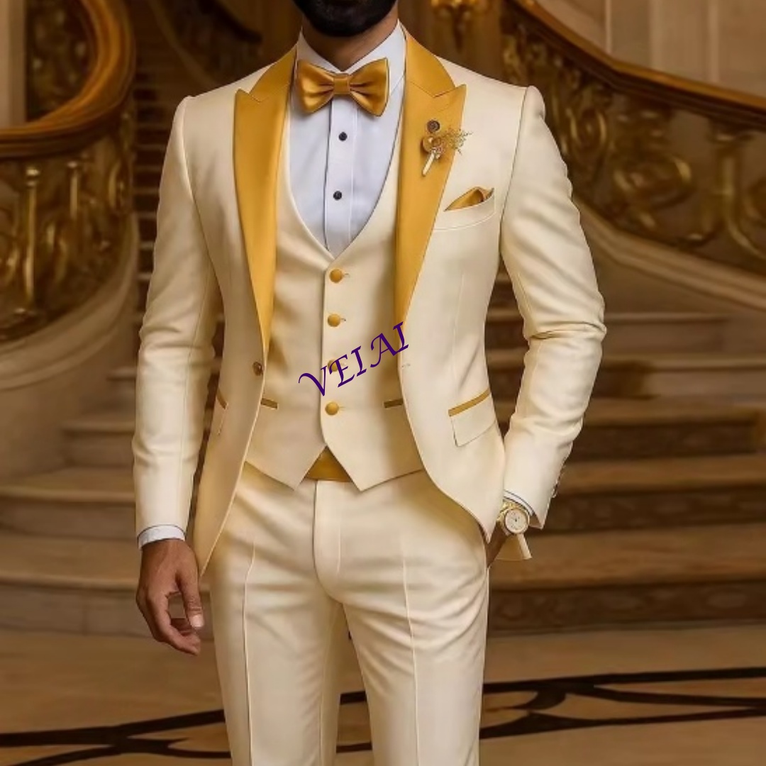 Men Grooming Outfit - Maßgeschneiderter Herrenanzug mit goldenem Kragen, Elfenbein,